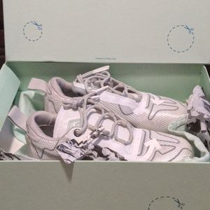 Off-white odsy sneakers